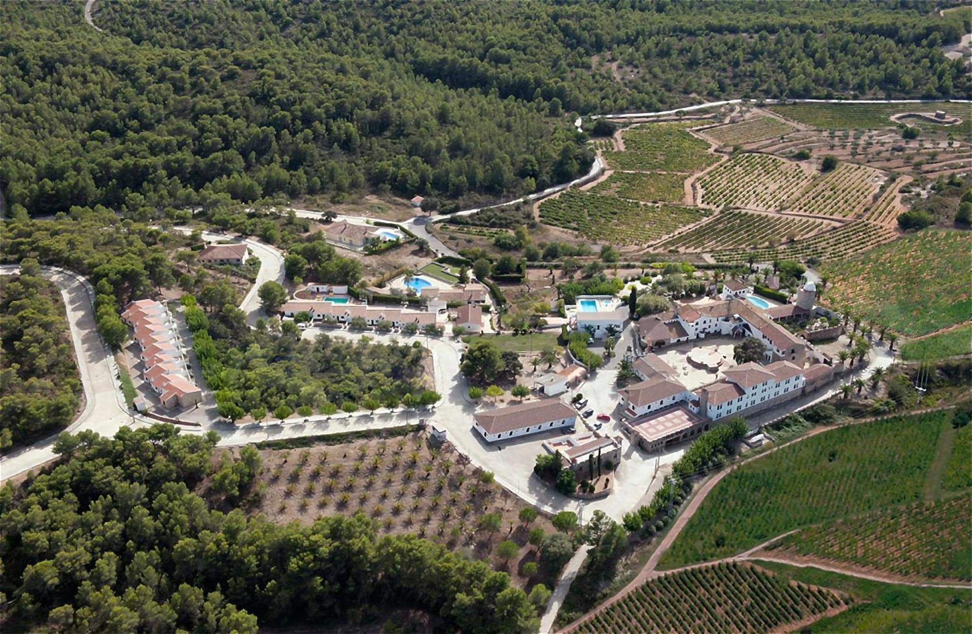Mas Boronat Resort Salomo Bagian luar foto