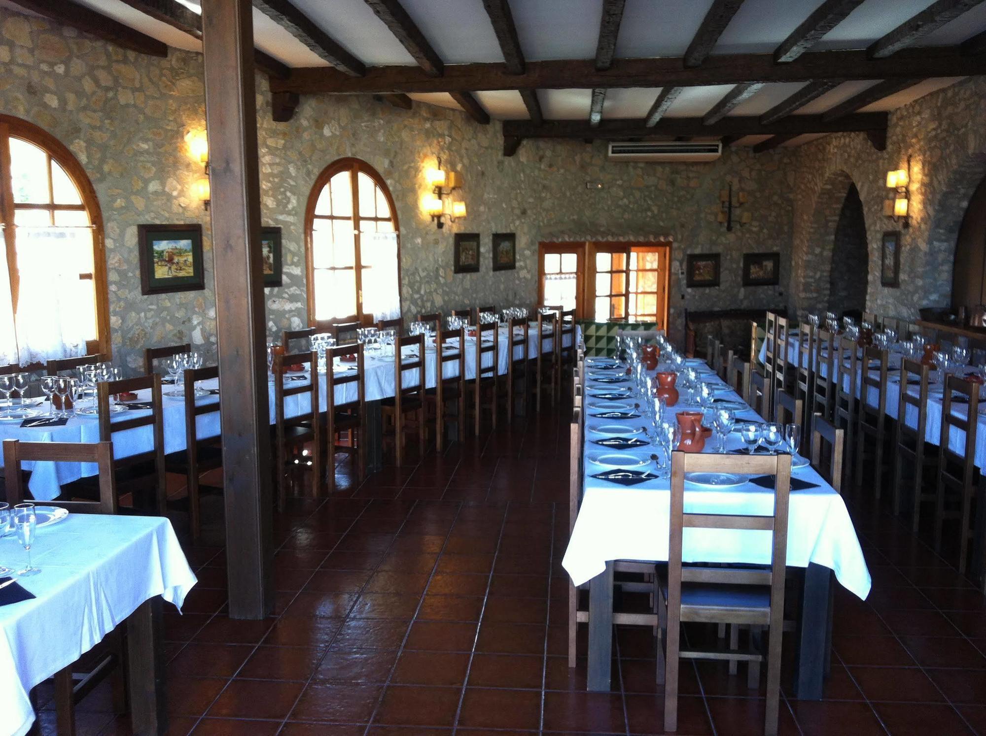 Mas Boronat Resort Salomo Bagian luar foto
