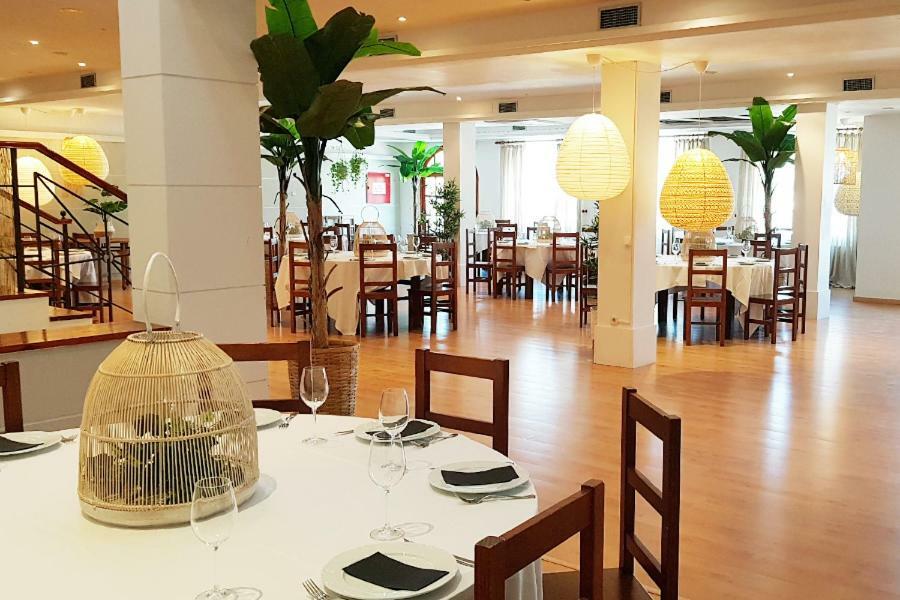 Mas Boronat Resort Salomo Bagian luar foto