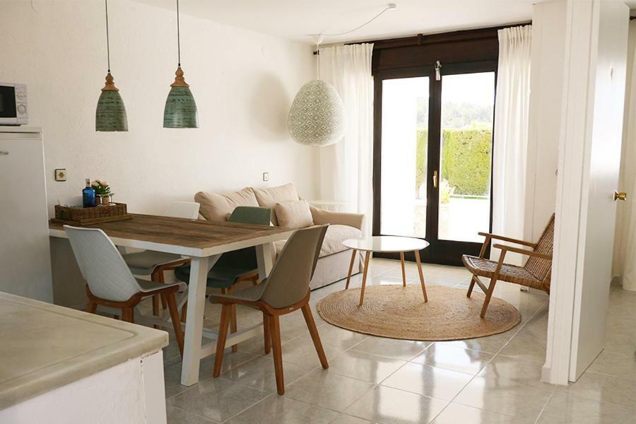 Mas Boronat Resort Salomo Bagian luar foto