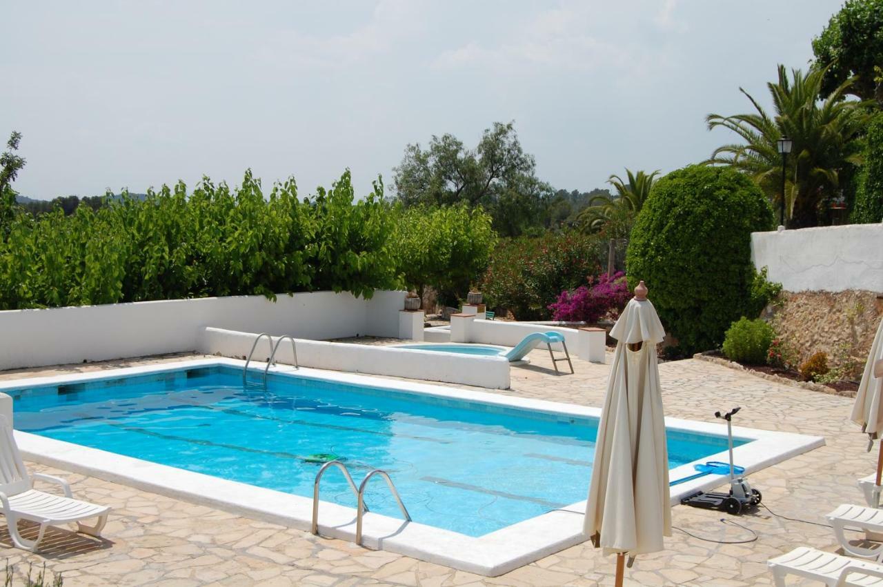 Mas Boronat Resort Salomo Bagian luar foto