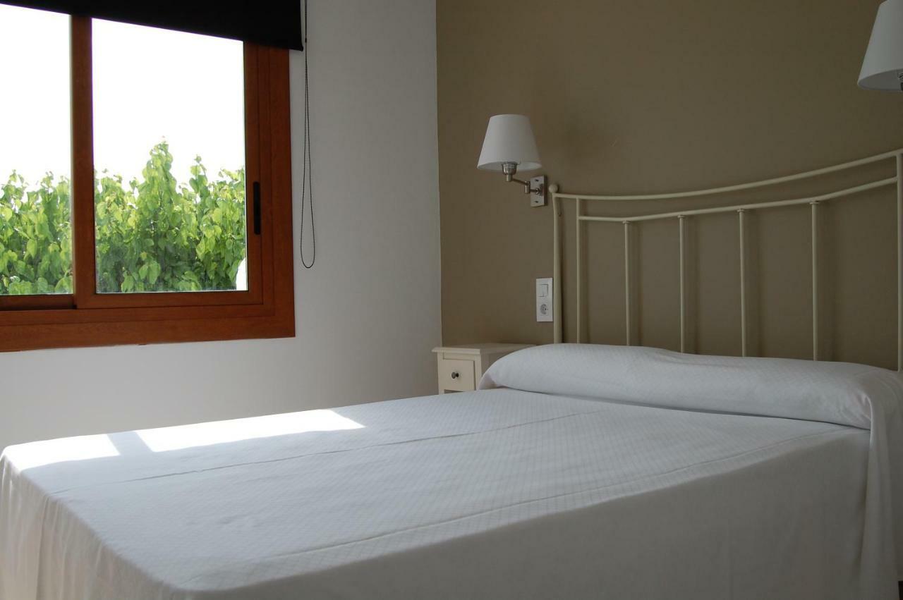 Mas Boronat Resort Salomo Bagian luar foto