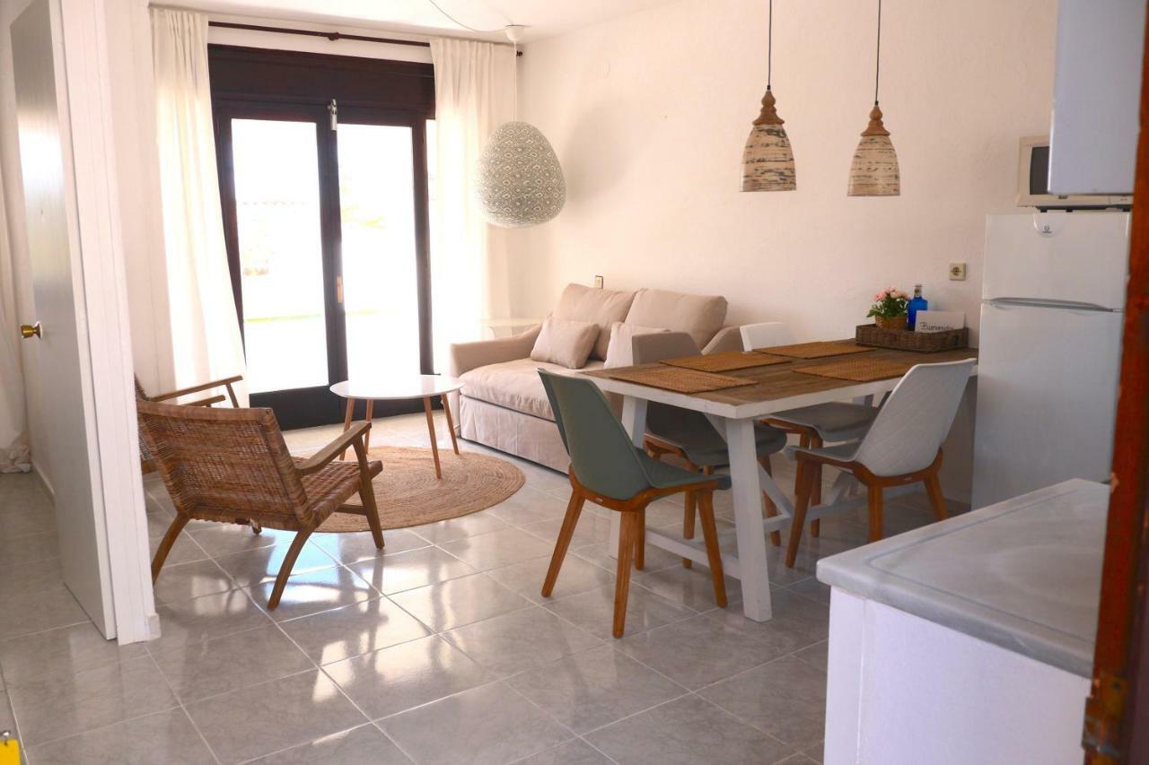 Mas Boronat Resort Salomo Bagian luar foto
